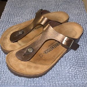 Birkenstock Gizeh Sandals, size 37 (6.5) LIKE NEW